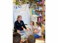 Beseda s policistkami